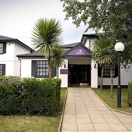Premier Inn Cobham Cobham  Zewnętrze zdjęcie