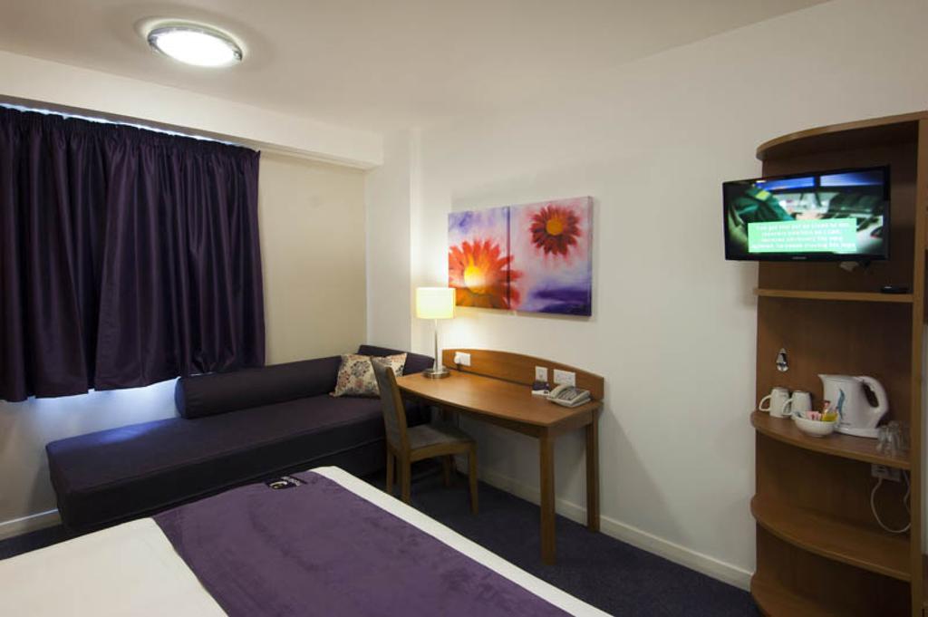 Premier Inn Cobham Cobham  Pokój zdjęcie