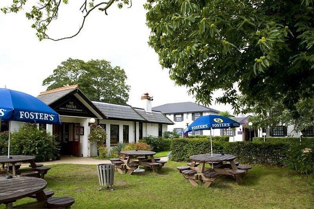 Premier Inn Cobham Cobham  Zewnętrze zdjęcie